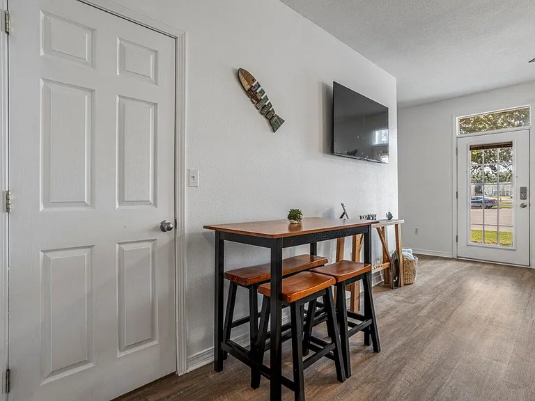 1289A Century Oaks Dr — Photo 22
