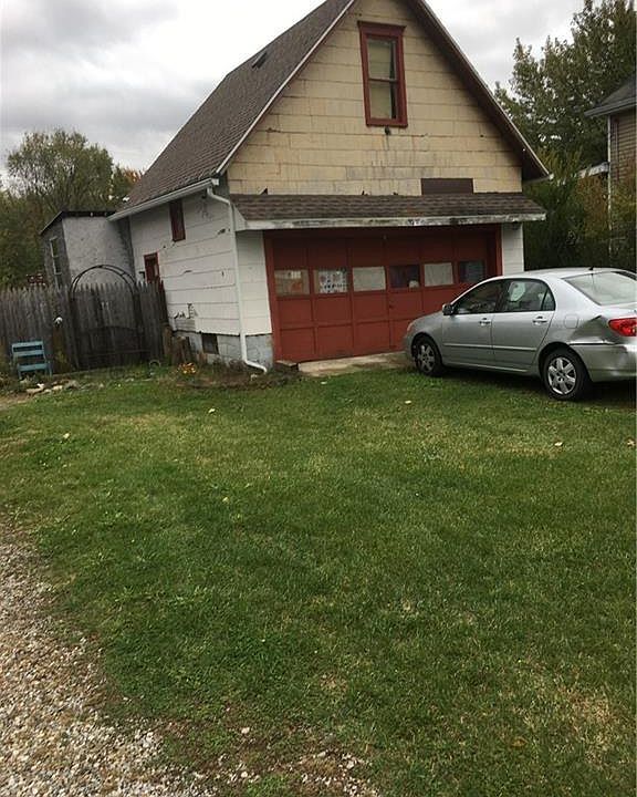 2nd image of 22589 Norman Ave