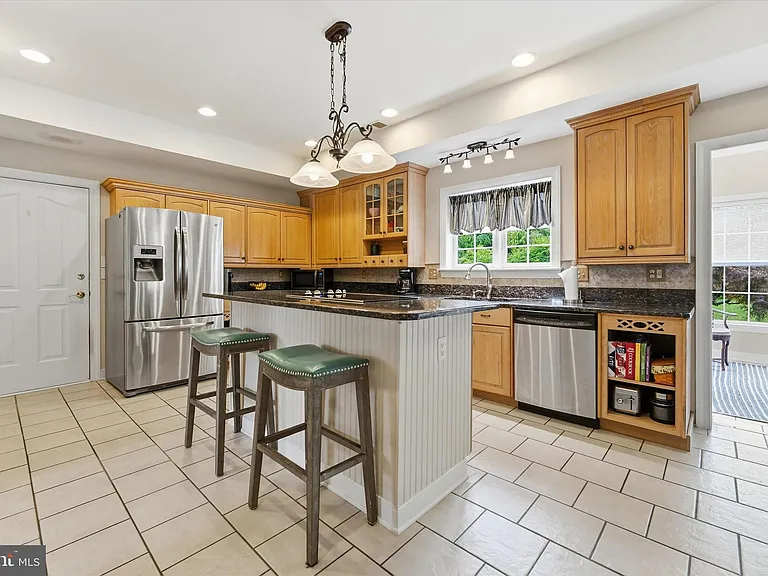11406 Rolling Green Pl — Photo 11