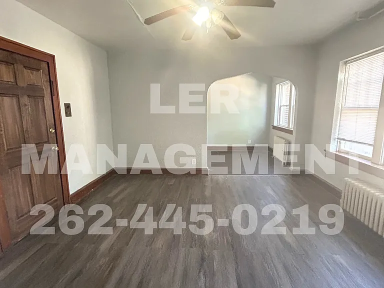 2701 Arlington Ave — Photo 2