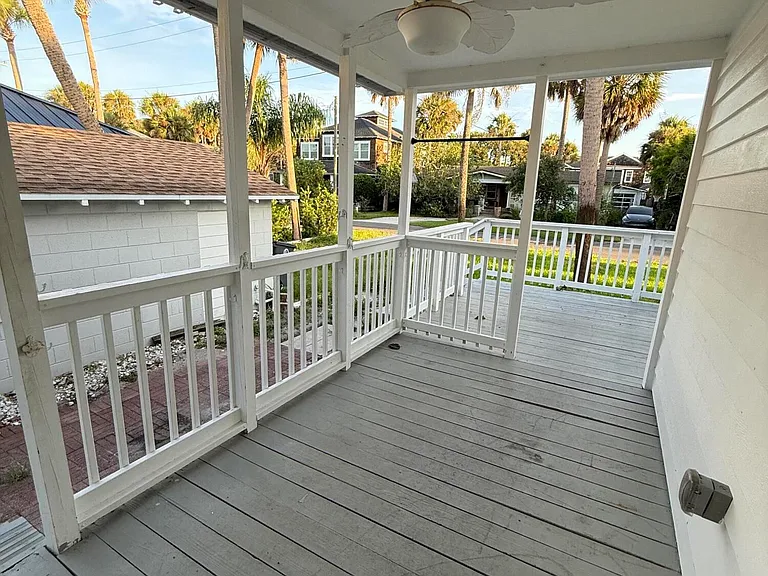 1096 E Coast Dr — Photo 17