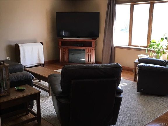 3rd image of 44 Ansley Ct