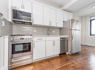 27-17 21st St #7A, Astoria, NY 11102