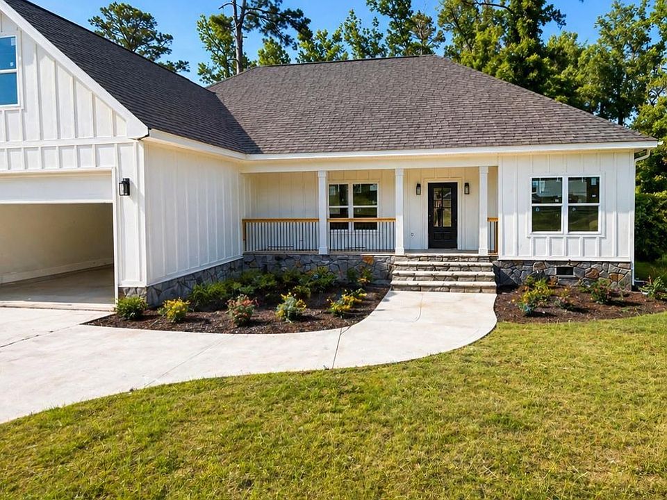 1st image of 2927 Thornwood Dr