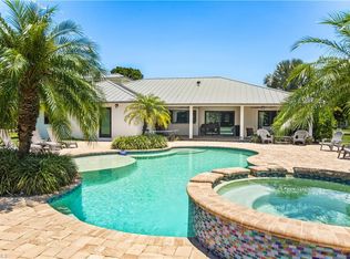 9651 Winterview Dr, Naples, FL 34109