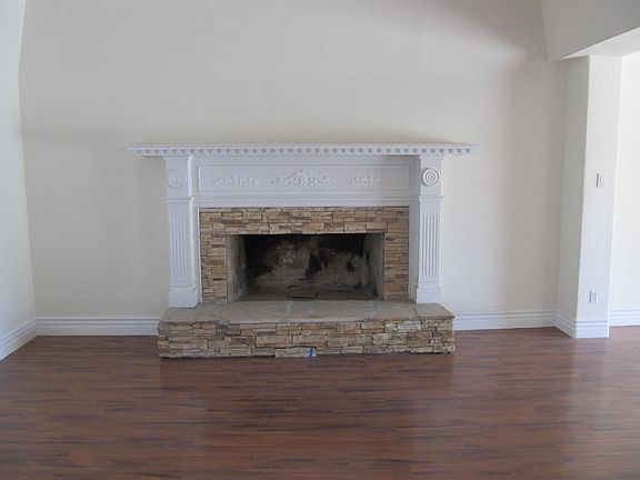 4th image of 2309 Driftwood Dr