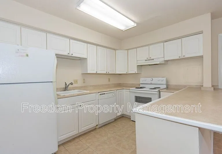 9206 Hood Rd — Photo 6