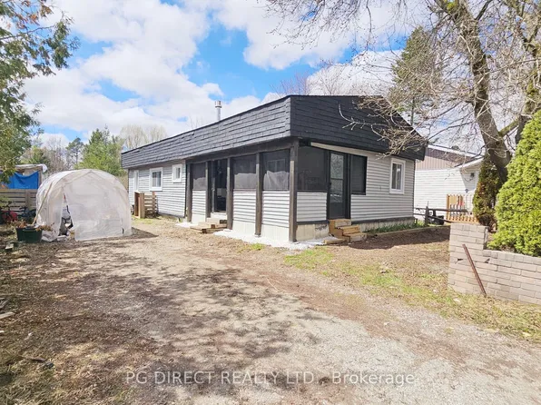 2 Shamrock Cres, Essa, ON L3W 0A5