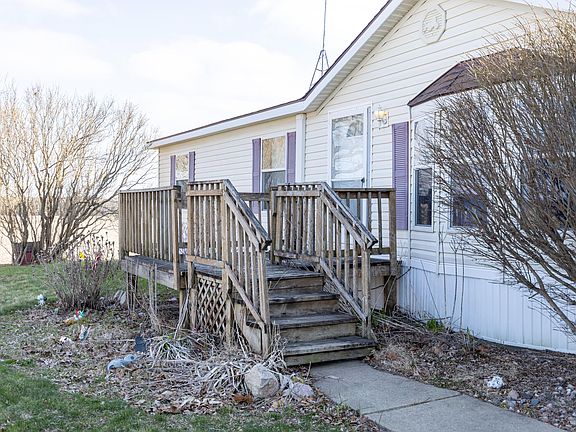 3rd image of 2822 Olmstead Rd