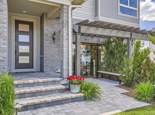 2 Simmental Loop, Castle Rock, CO 80104