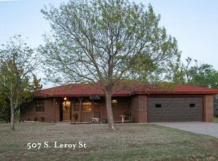 507 S Leroy St, Clarendon, TX 79226