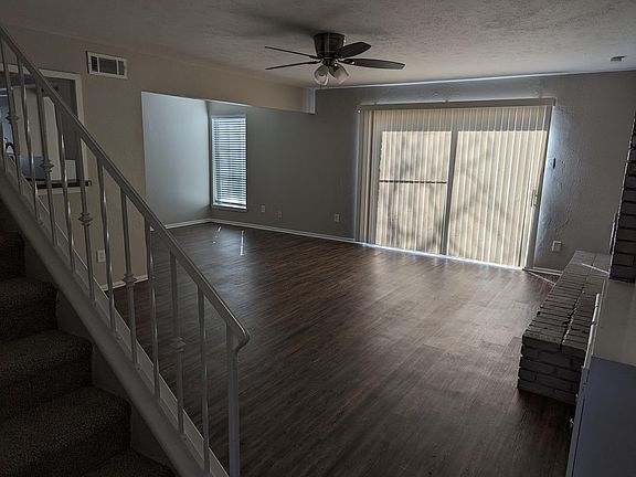 2nd image of 1401 Cherrywood Dr #1401