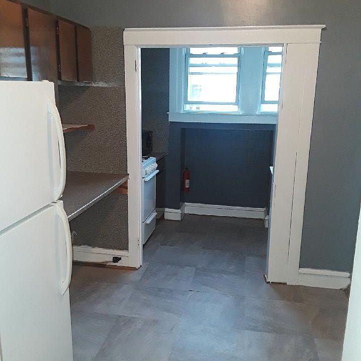 2nd image of 437 W Champlost Ave