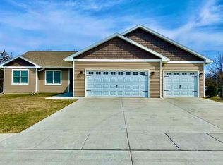 790 Hain Rd, Edgerton, WI 53534