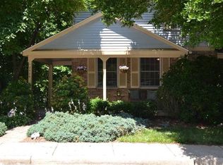 10906 Barton Hill Ct, Reston, VA 20191