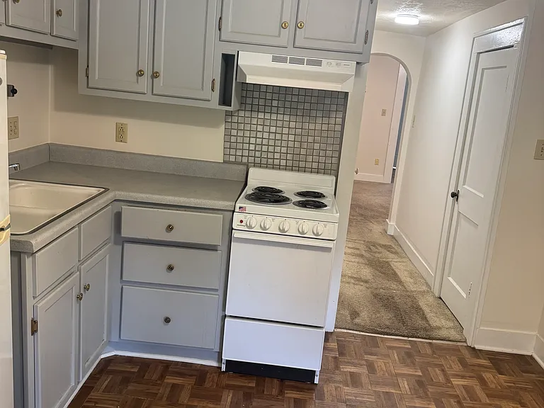 612 Lambuth Blvd #B — Photo 3