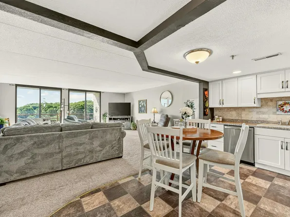 625 19th St NW APT 802, Rochester, MN 55901