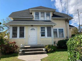 58 N Clinton Ave, Bay Shore, NY 11706