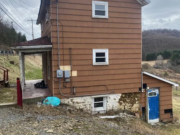 513 Nicktown Hill Rd, Northern Cambria, PA 15714