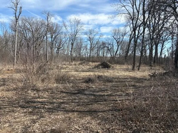 Raven Ave, Hutchinson, MN 55350