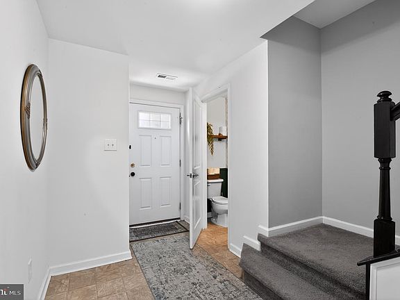 5th image of 31 Village Green Ln