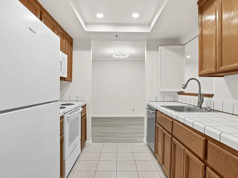 496 W Charleston Rd #103 — Photo 6
