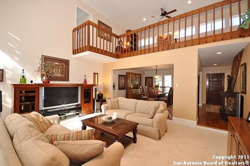 5th image of 3914 Royal Forest Dr