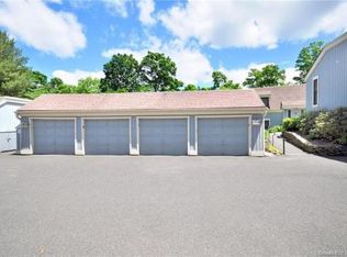 293 Heritage Vlg #D, Southbury, CT 06488