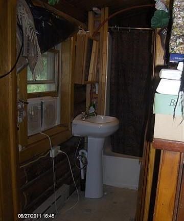 4th image of 1375 Esro Rd