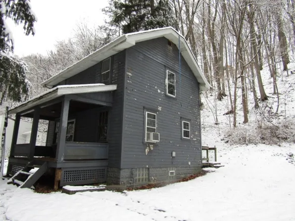 234 Spring Run Rd, Crescent, PA 15046