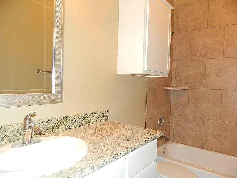 1025 Creekside Dr — Photo 13