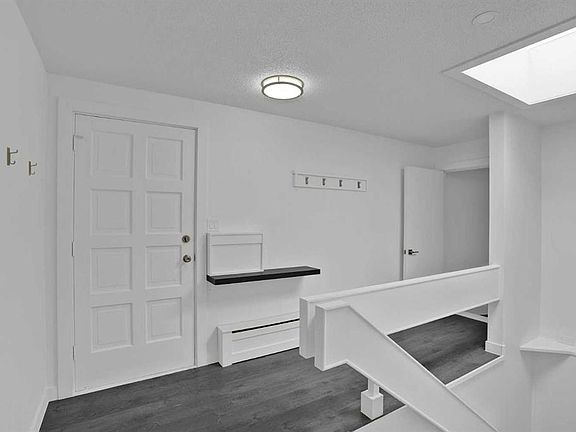 5th image of 5009 W 41 Street Close