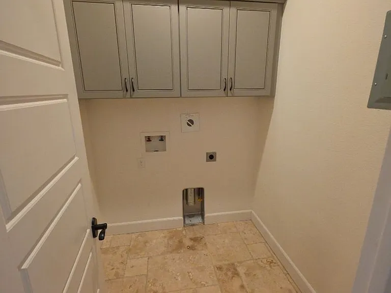 245 Katie Ct — Photo 19