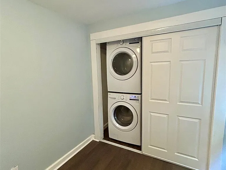 106 Ball St #2 — Photo 12
