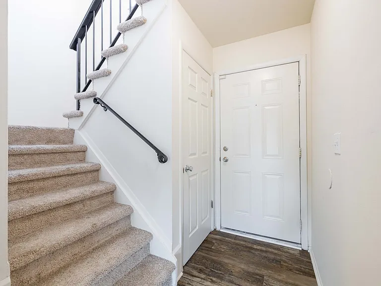 Coach House Apartments — Photo 15