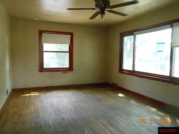 2nd image of 221 Norton St