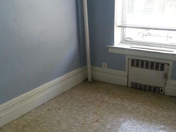 3rd image of 579 Carroll St #1