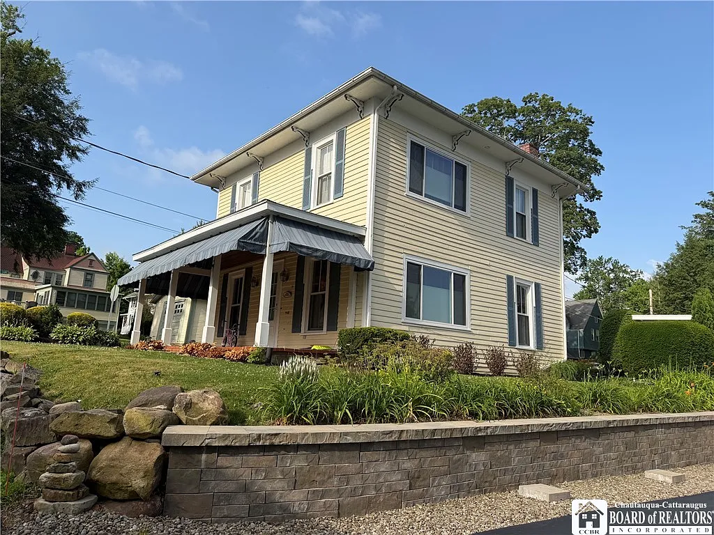 3 bed, 2.0 bath, 1680 sqft, $2,500 — Photo 3