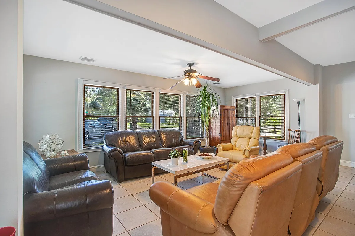Building Photo - 6507 S Bayshore Blvd