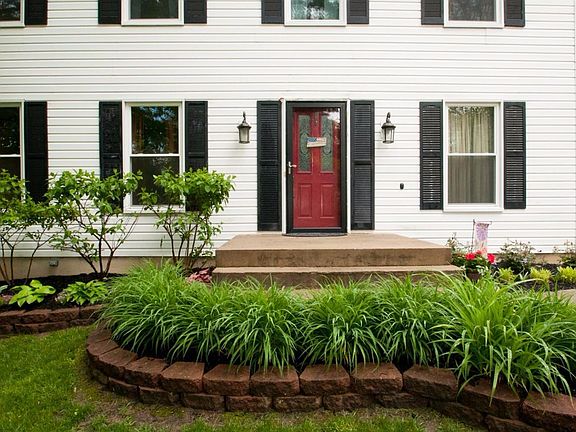 2nd image of 505 Charles Ct