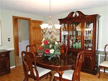 5th image of 892 Laurel Glens Dr