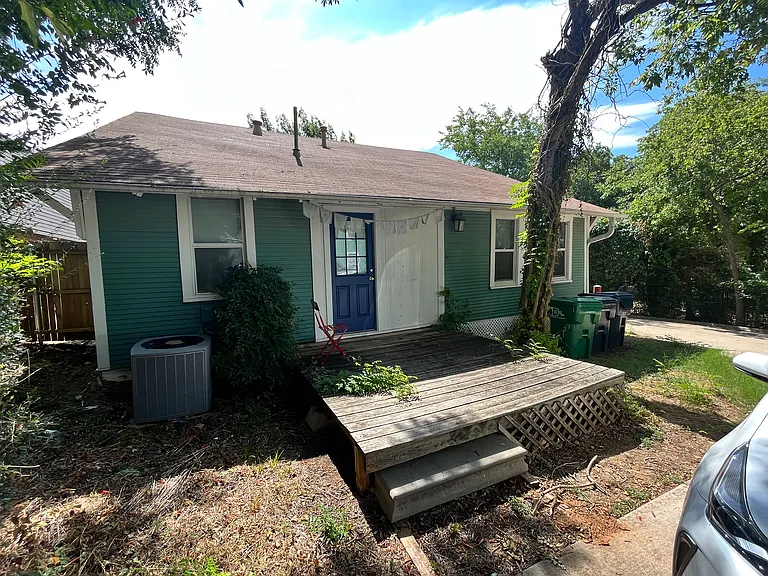 219 Bryan St — Photo 14