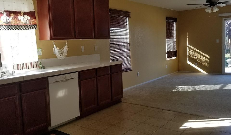 1st image of 1749 E Avenue H5