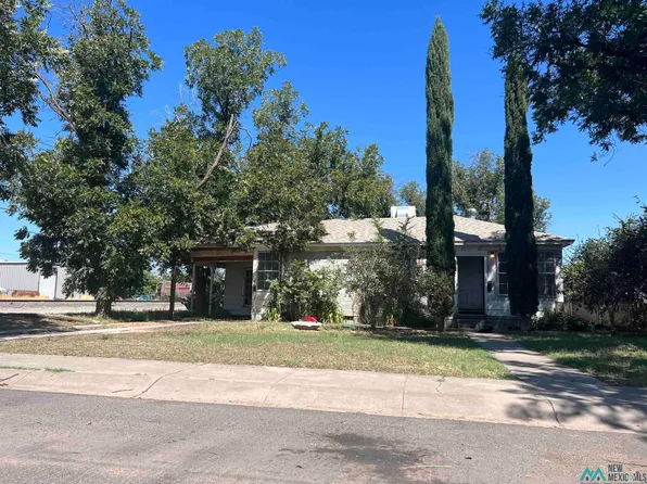 202 Ferndale St, Carlsbad, NM 88220