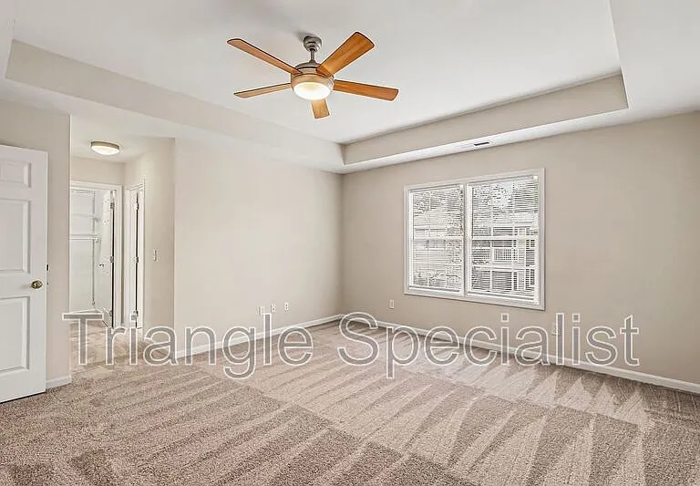 7648 Astoria Pl — Photo 9
