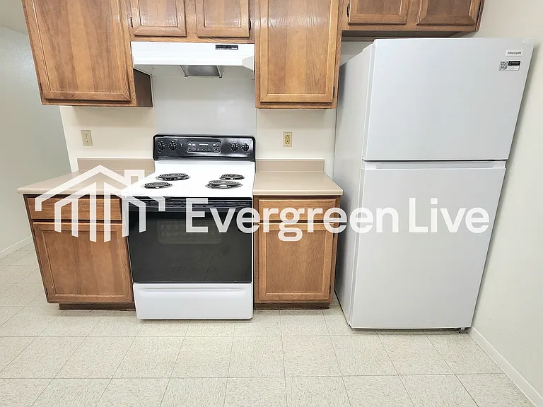 233 Raven Dr — Photo 10