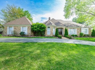 677 Clifden Dr, Weldon Spring, MO 63304