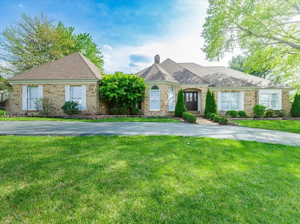 677 Clifden Dr, Weldon Spring, MO 63304