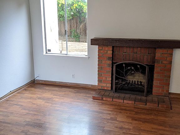 3rd image of 1830 Daltrey Way