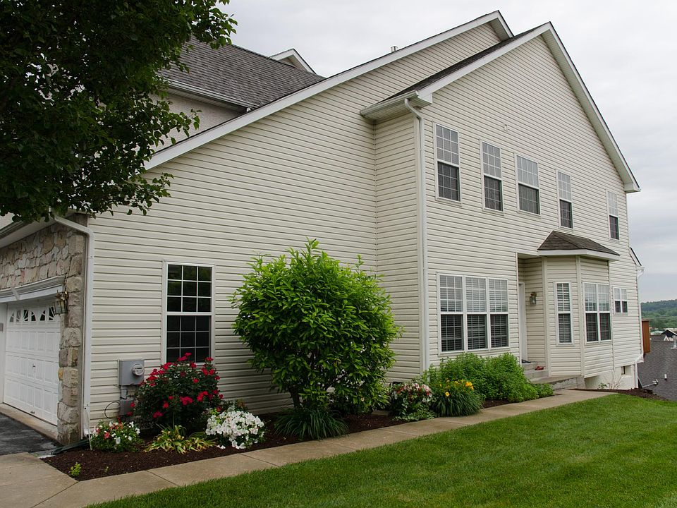 1st image of 23 Lincoln Dr
